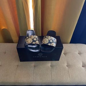 Versace slides